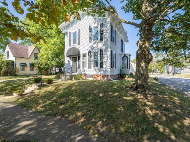 150 N Oak Street