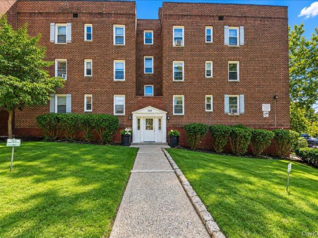 150 Ravine Avenue 3B