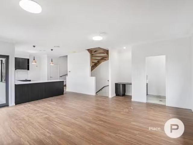 1/50 Richmond Road, Morningside Apartment for rent Listed by.