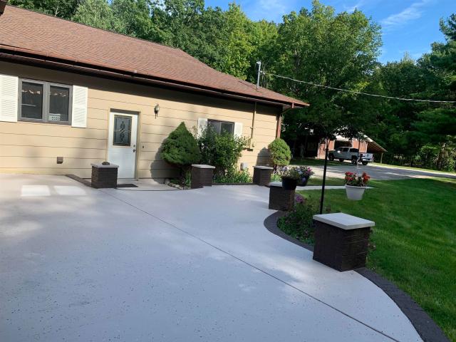 150 W Maple Grove Road