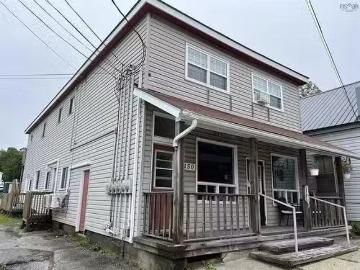 150 Water Street, Shelburne, NS, B0T 1W0 investment for sale.
