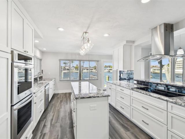 1514 Sea Gull Dr S, St. Petersburg, FL 33707 | MLS #TB8442