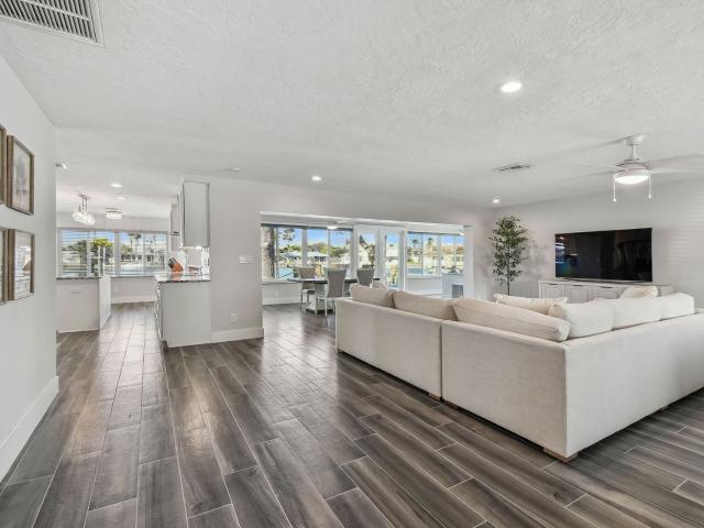 1514 Sea Gull Drive S, St Petersburg, US, FL