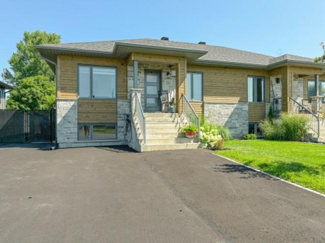 1515 Rue Stevens, Farnham, QC, J2N 0G6 house for sale | Listing ID 25624 | Royal LePage