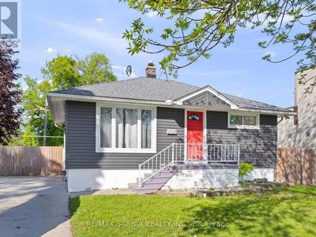 1515 Tourangeau Road, Windsor, ON, N8Y 4J5 house for sale | Listing ID X13106 | Royal LePage