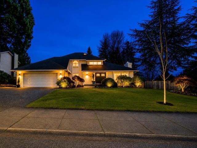 1516 Avenue, Surrey, BC, V3S 7B9 house for sale | Listing ID R3163 | Royal LePage