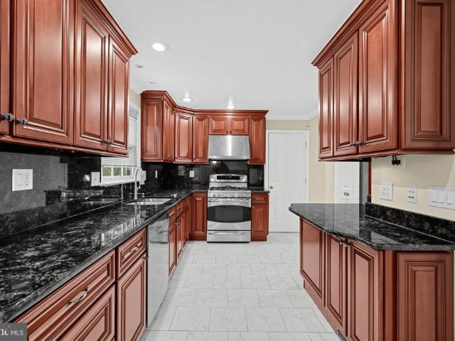 1516 Arbor View Road
