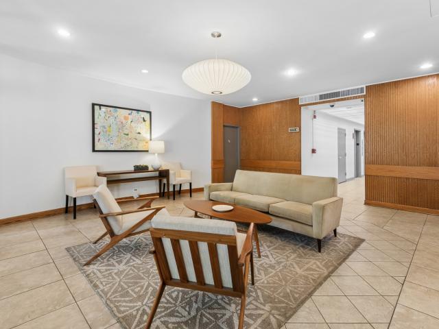 1516 Hinman Avenue # 506