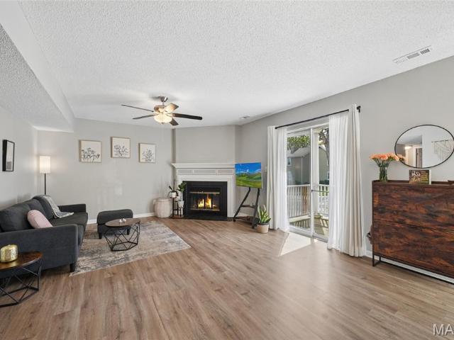 1516 Thrush Ter, Brentwood, MO 63144 | MLS #26024