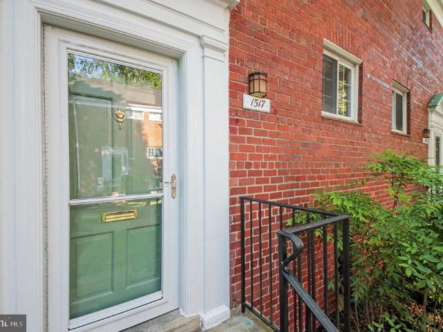 1517 Mount Eagle Place