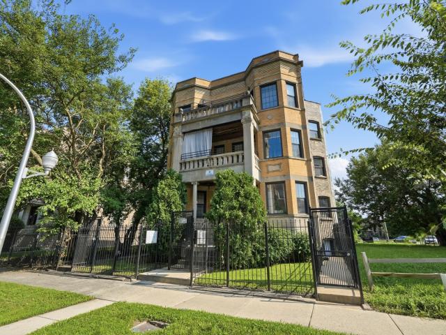 1517 E Marquette Road # 2E