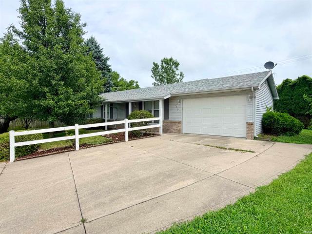 1517 Knoll Crest Drive