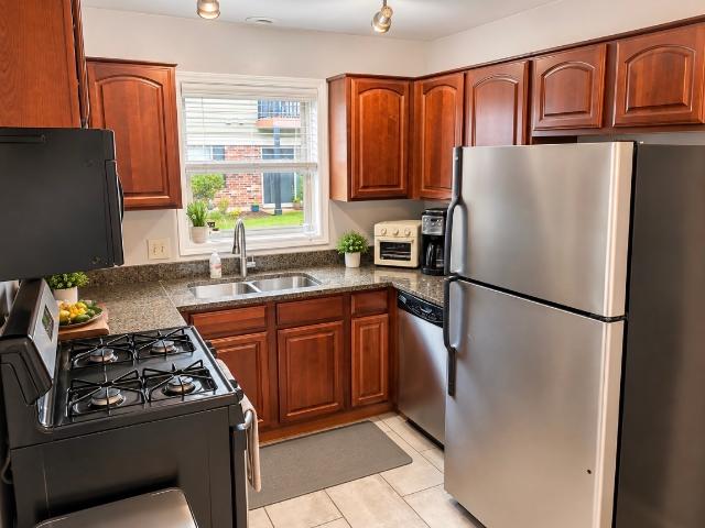1517 Raymond Drive # 103