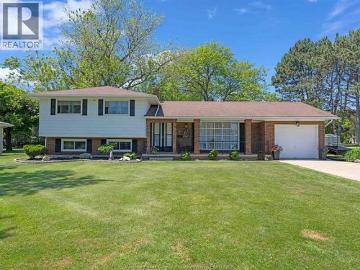 1517 Redwood Road, Kingsville, ON, N9Y 2V4 house for sale | Listing ID 26015 | Royal LePage