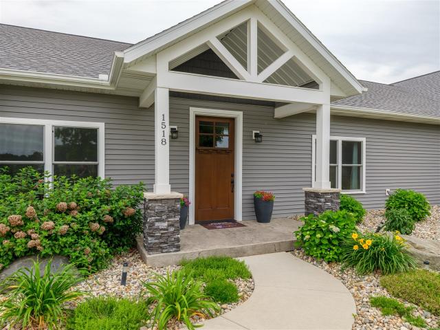 1518 M Drive