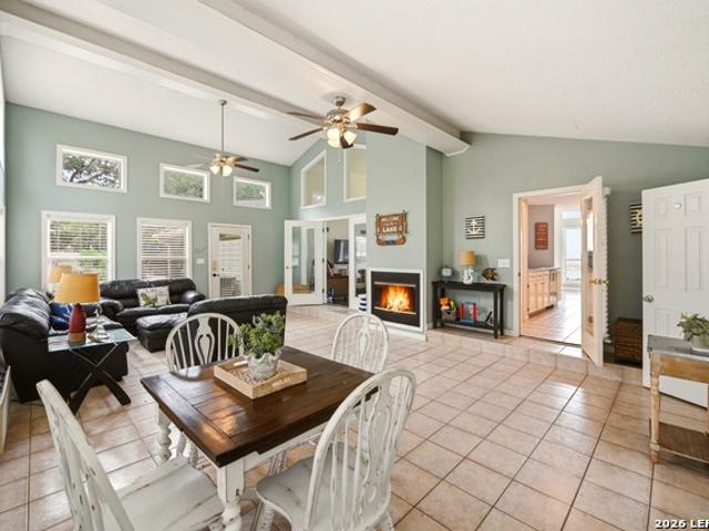 1518 Lakeside