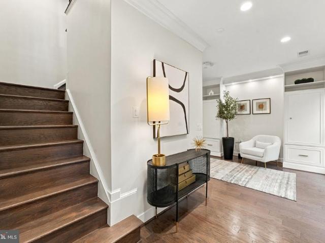 1518 16Th Court N