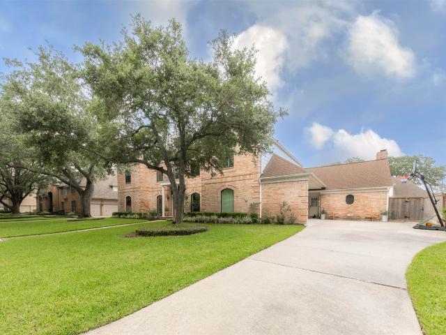 1519 pebble chase drive