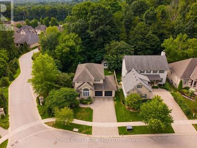 1519 Shore Road, London South A, ON, N6K 4Z5 house for sale | Listing ID X13670 | Royal LePage