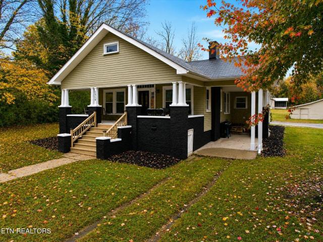 1519 W Madison Ave