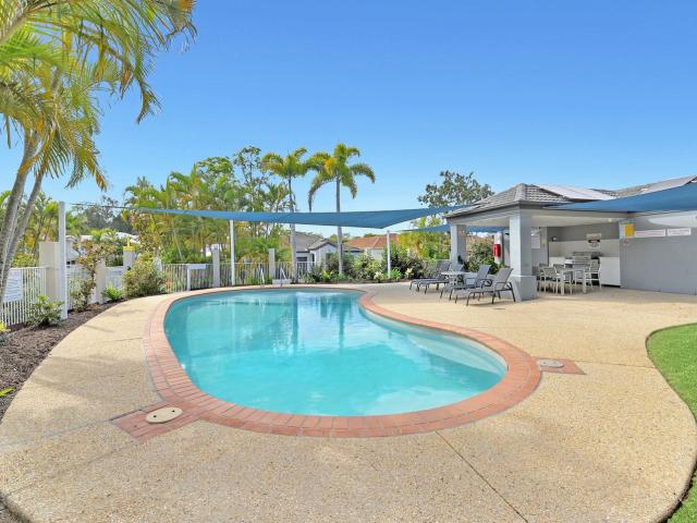 15/107 111 ARUNDEL DRIVE, ARUNDEL, QLD 4214