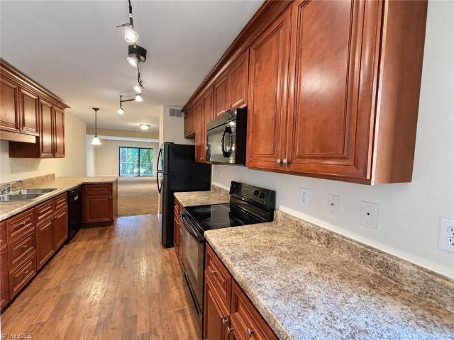 1510 Benjamin Parkway #C