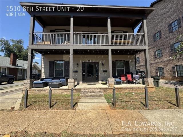 1510 8th Street Unit, 4 beds, 4 full baths