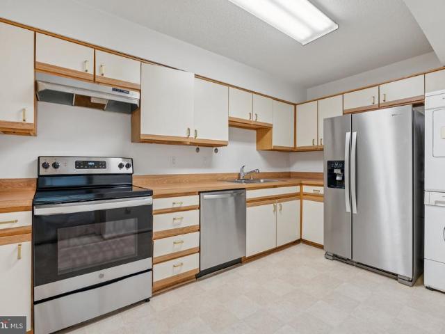 15115 Interlachen Drive # 3 815