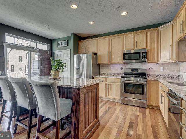 1511 Martock Lane