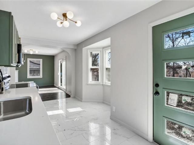 1511 E 59th Street