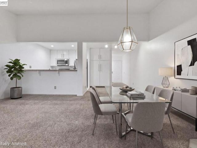 1511 Four Oaks Cir