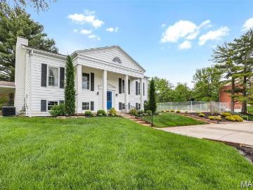 1511 Hampton Hall Dr, Unit 19 & 20, Chesterfield, MO 63017 | MLS #25050