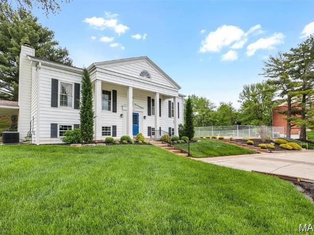 1511 Hampton Hall Dr, Unit 19 & 20, Chesterfield, MO 63017 | MLS #25050