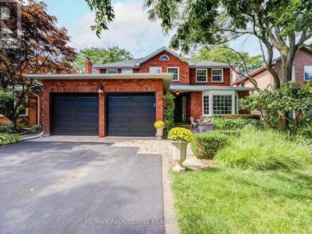 1511 Stoneybrook Trail, Oakville, ON, L6M 2R4 house for sale | Listing ID W13722 | Royal LePage