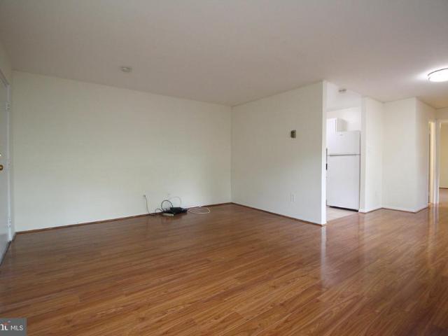 1511 S George Mason Drive # 3