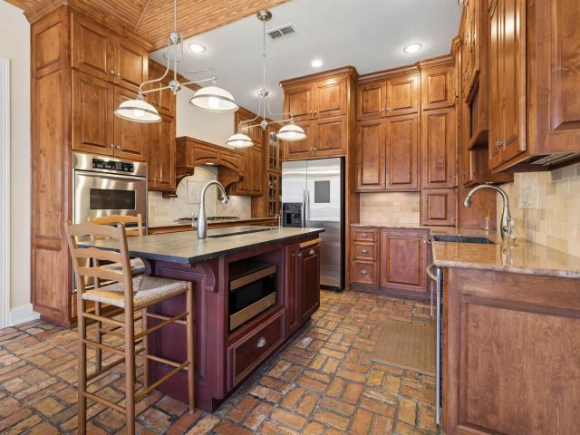 15120 Big Oak Bay Rd, Tyler, TX 75707 | MLS #26003