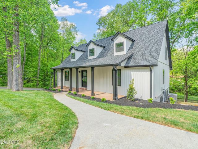 1512 Brentwood Drive