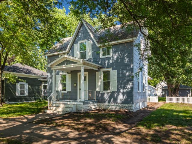 1512 Charles St