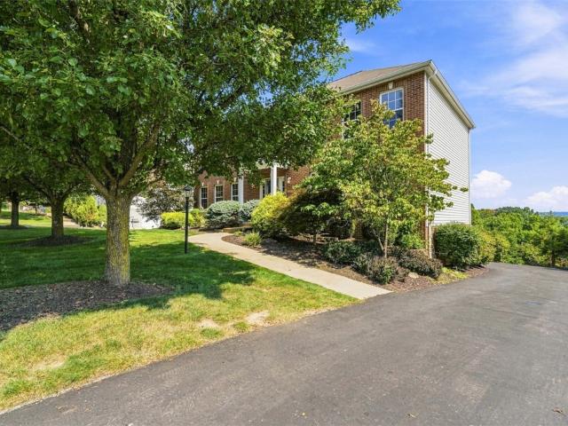 1512 Laurel Ridge Dr
