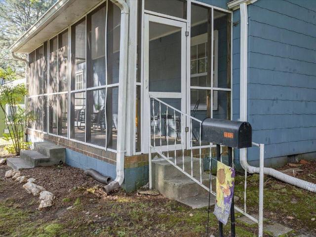 1512 London Circle