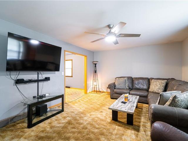 1512 Safari Drive
