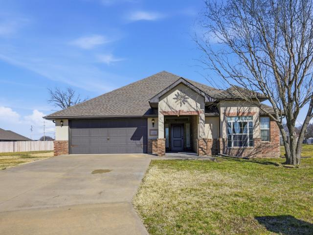 1513 Arthurs Court