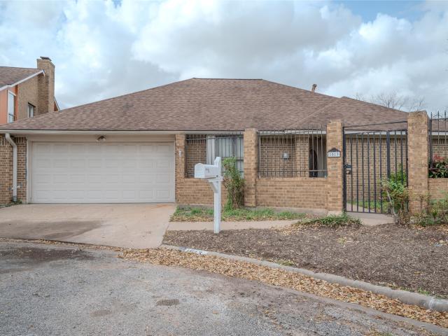 1513 Crestmont Street