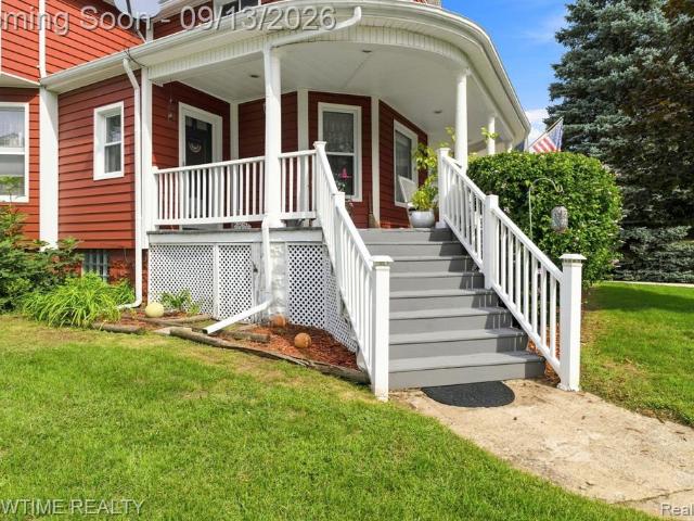 1513 Saint Clair Boulevard