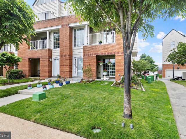 151 Christina Landing Dr, Wilmington, DE 19801 | MLS #DENC2091