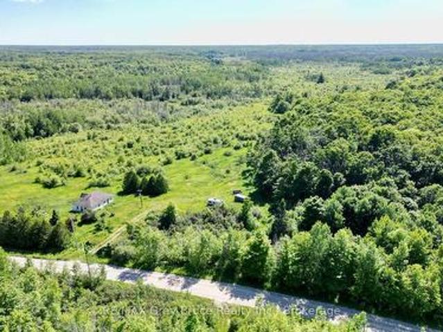 151 Bartley Drive, Northern Bruce Peninsula, ON, N0H 1W0 house for sale | Listing ID X13509 | Royal LePage