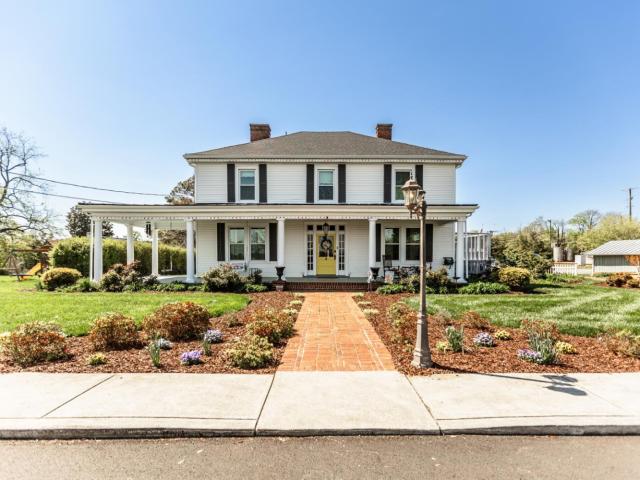 151 Burke St, Appomattox, VA 24522 | MLS #365680