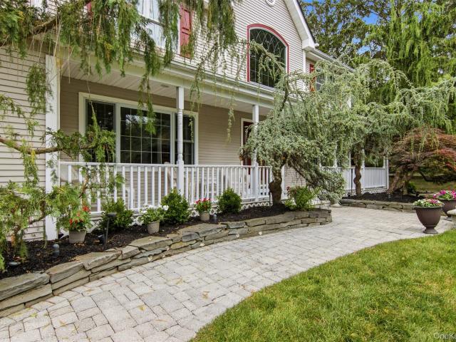 151 Gnarled Hollow Road