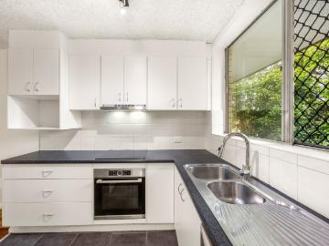 1/51 Gustavson Street, Annerley, QLD 4103 Unit for Rent Ray White Sherwood | Ray White Centenary