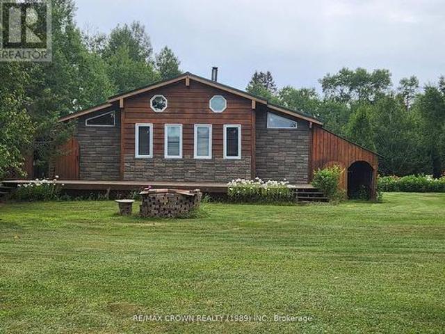 151 Earls Lake Road, Papineau Cameron, ON, P0H 1V0 house for sale | Listing ID X13061 | Royal LePage